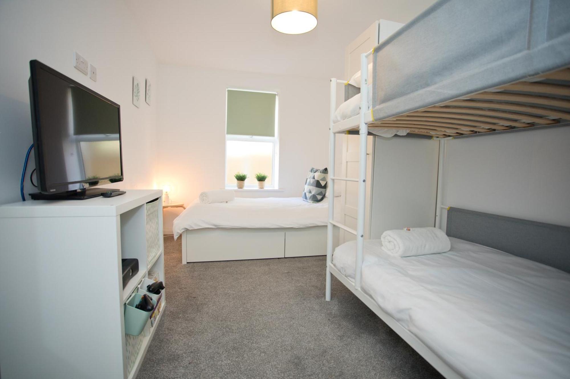 Sea Air - 2 Bedrooms - Parking - Mins To Beach Борнмут Экстерьер фото
